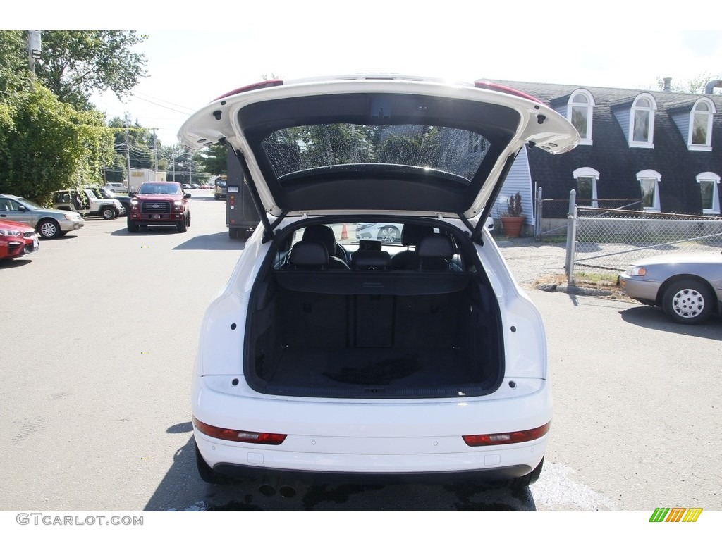 2018 Q3 2.0 TFSI Premium - Cortina White / Black photo #14