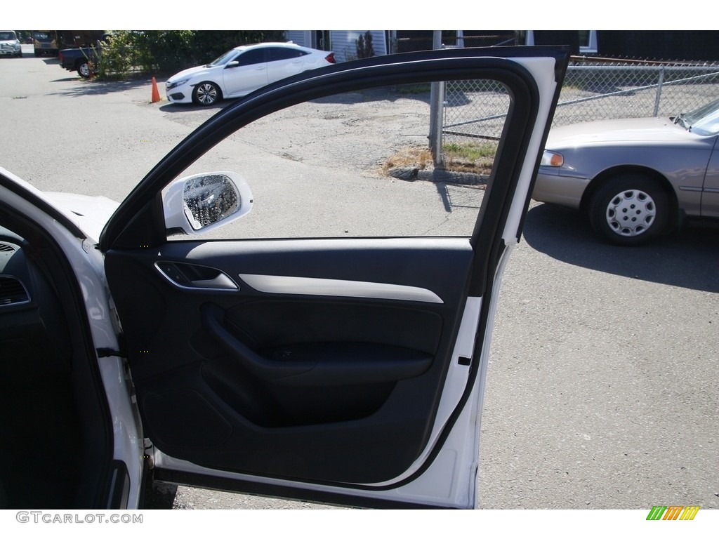 2018 Q3 2.0 TFSI Premium - Cortina White / Black photo #18