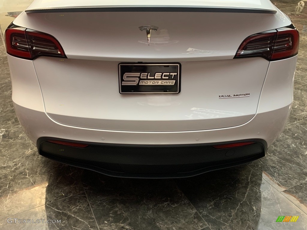 2022 Model Y Performance AWD - Pearl White Multi-Coat / White/Black photo #5