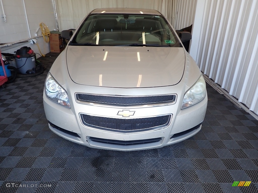 2010 Malibu LS Sedan - Gold Mist Metallic / Cocoa/Cashmere photo #2