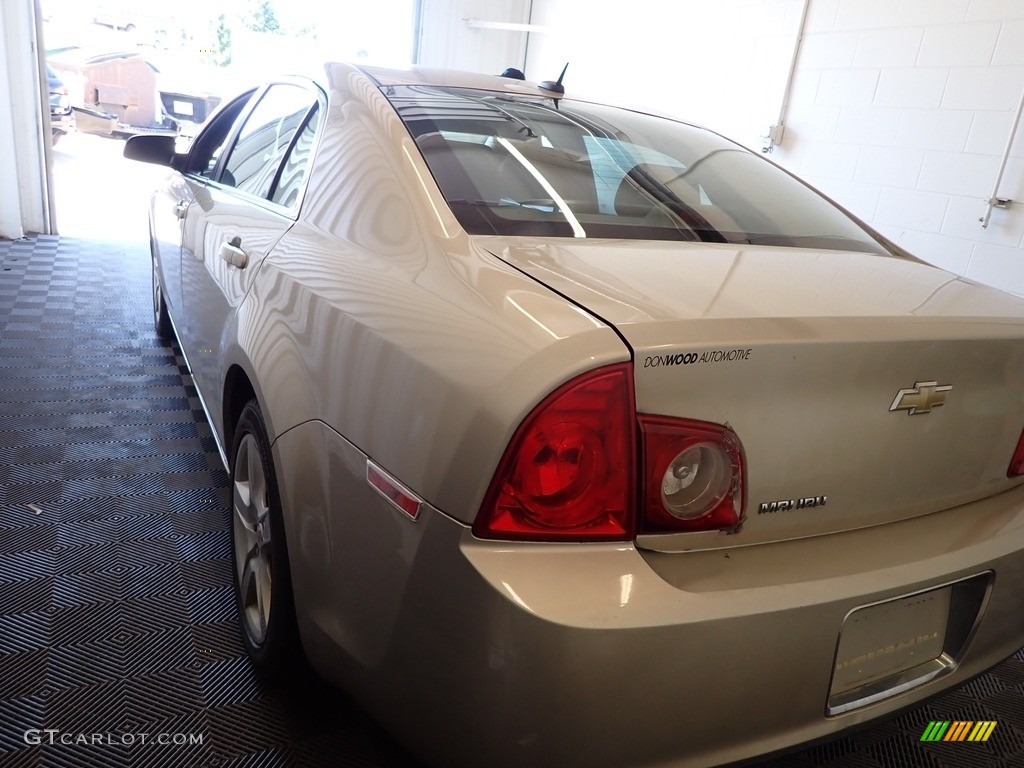 2010 Malibu LS Sedan - Gold Mist Metallic / Cocoa/Cashmere photo #4