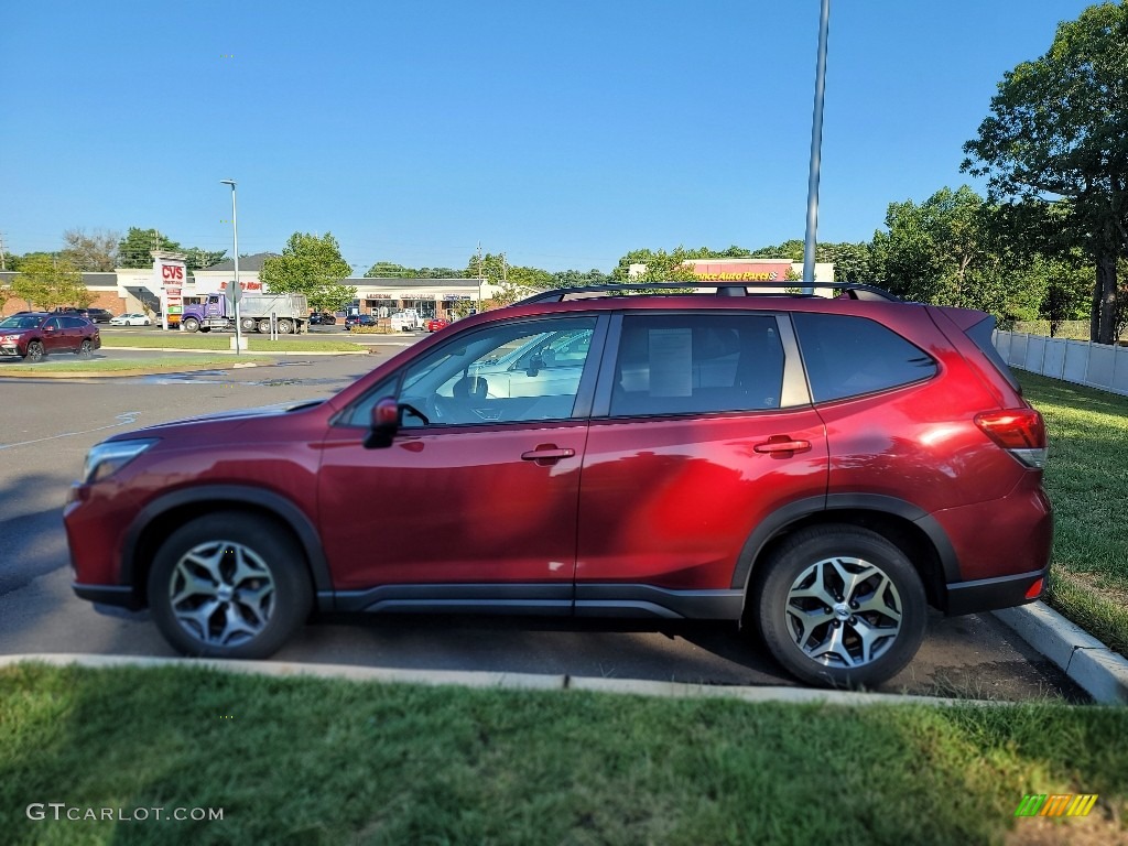 2019 Forester 2.5i Premium - Crimson Red Pearl / Gray photo #12