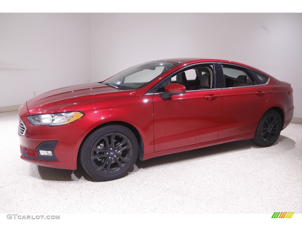 2020 Fusion SE - Rapid Red / Light Putty photo #3