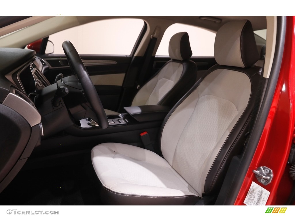 2020 Fusion SE - Rapid Red / Light Putty photo #6