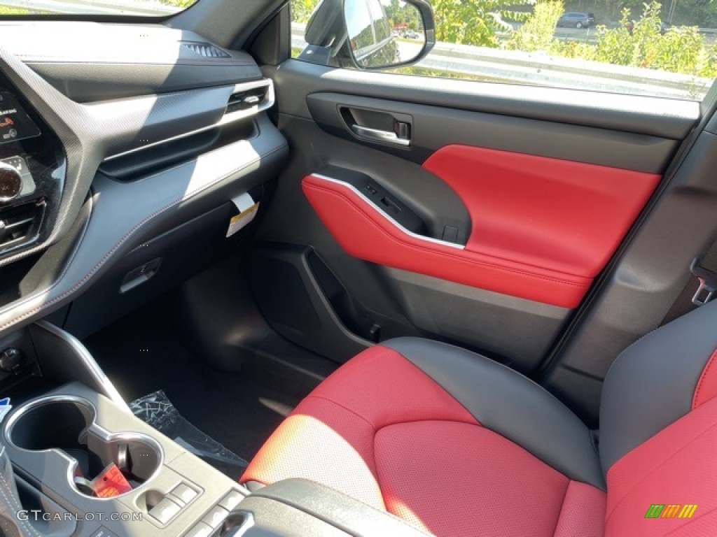 2022 Toyota Highlander XSE AWD Front Seat Photos