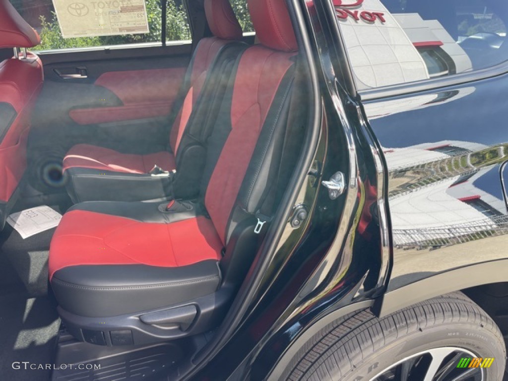 2022 Toyota Highlander XSE AWD Rear Seat Photos