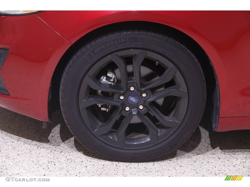 2020 Fusion SE - Rapid Red / Light Putty photo #24