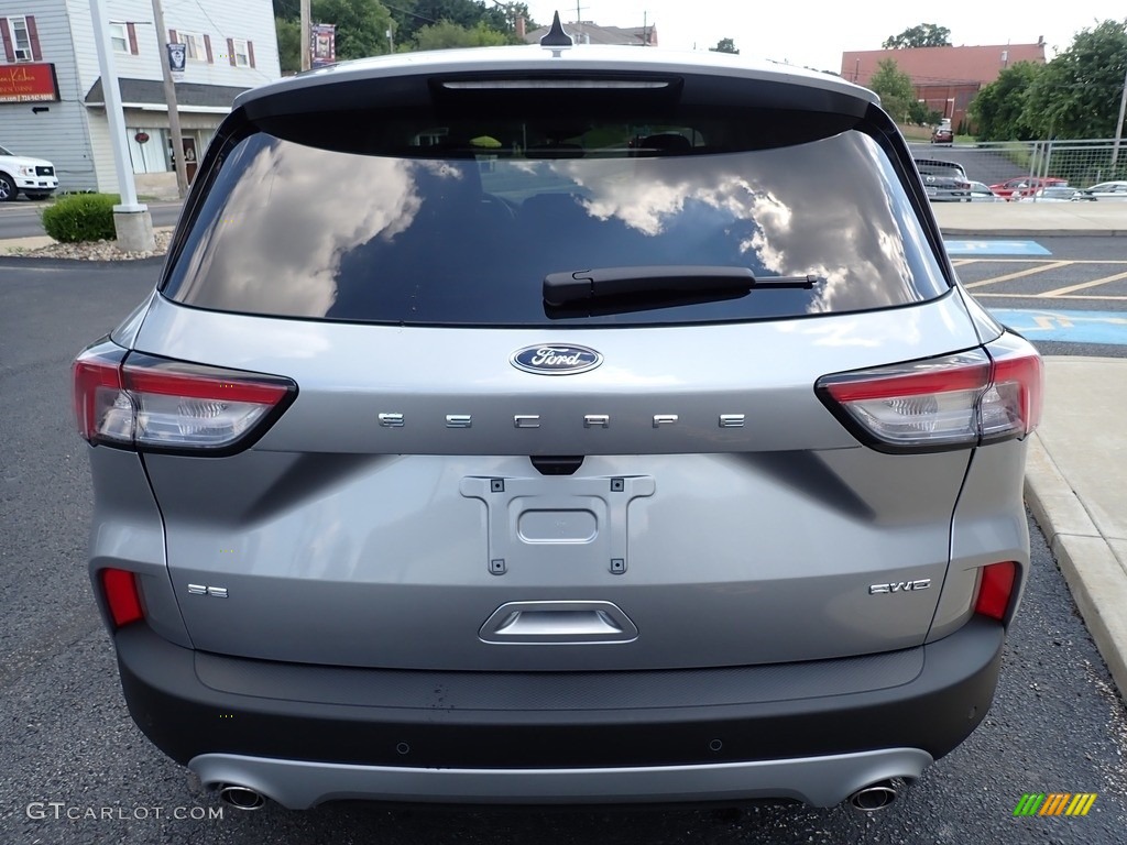 2022 Escape SE 4WD - Iconic Silver / Sandstone photo #4