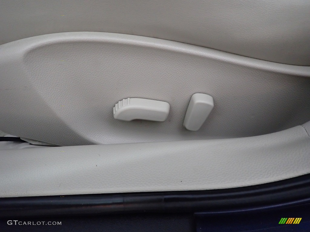 2012 Infiniti G 25 x AWD Sedan Front Seat Photo #144770157
