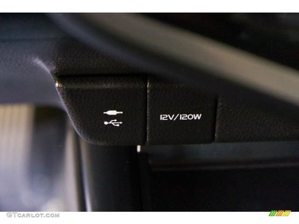 2018 Camry XLE - Brownstone / Black photo #19