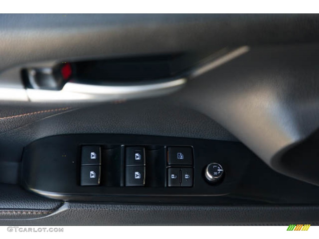 2018 Camry XLE - Brownstone / Black photo #32
