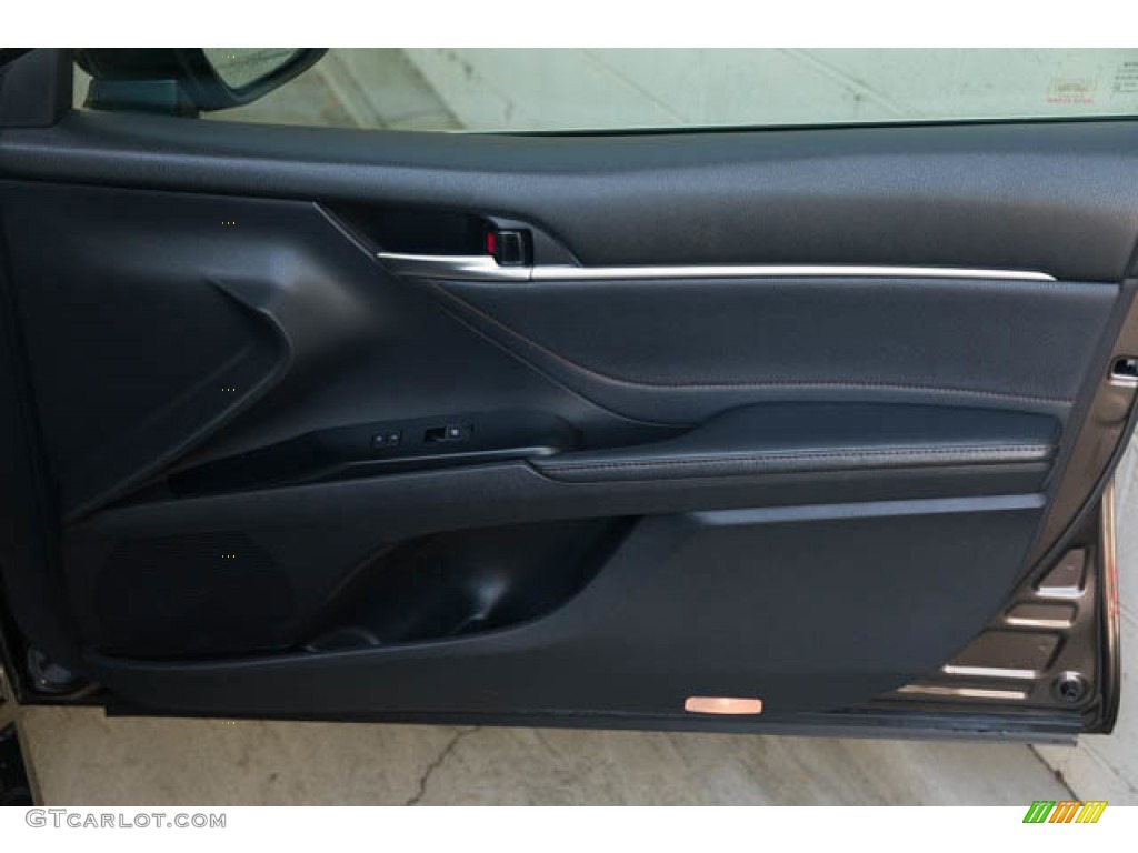 2018 Camry XLE - Brownstone / Black photo #35