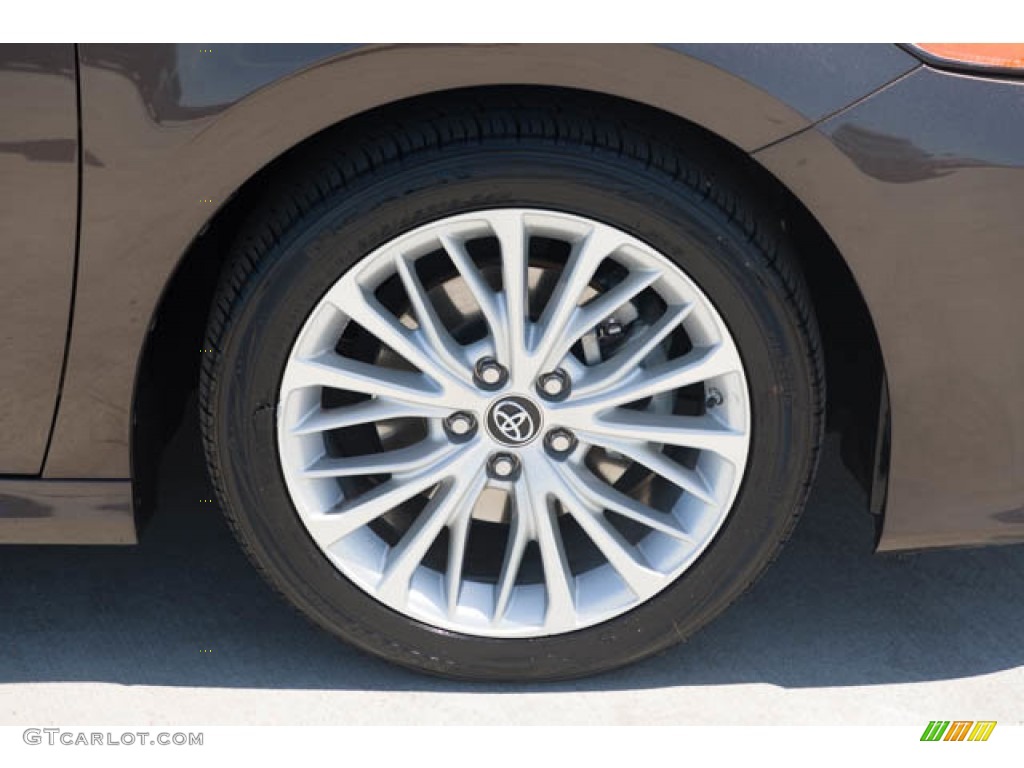 2018 Camry XLE - Brownstone / Black photo #38