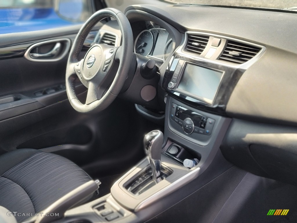 2019 Sentra SV - Brilliant Silver Metallic / Charcoal photo #6