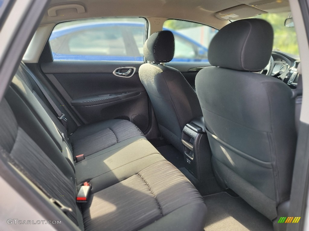 2019 Sentra SV - Brilliant Silver Metallic / Charcoal photo #7