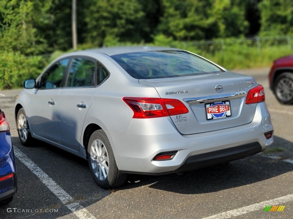 2019 Sentra SV - Brilliant Silver Metallic / Charcoal photo #11
