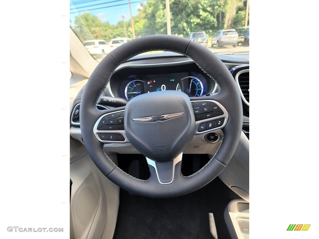 2022 Chrysler Pacifica Hybrid Touring L Black/Alloy Steering Wheel Photo #144777479