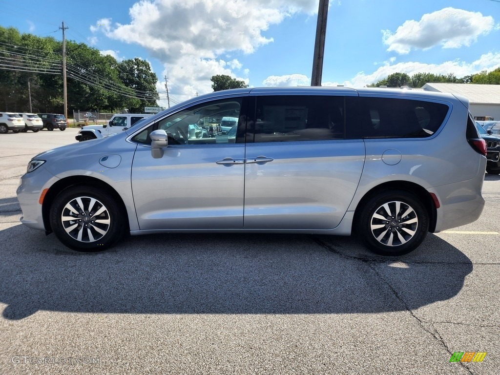 Silver Mist 2022 Chrysler Pacifica Hybrid Touring L Exterior Photo #144777542