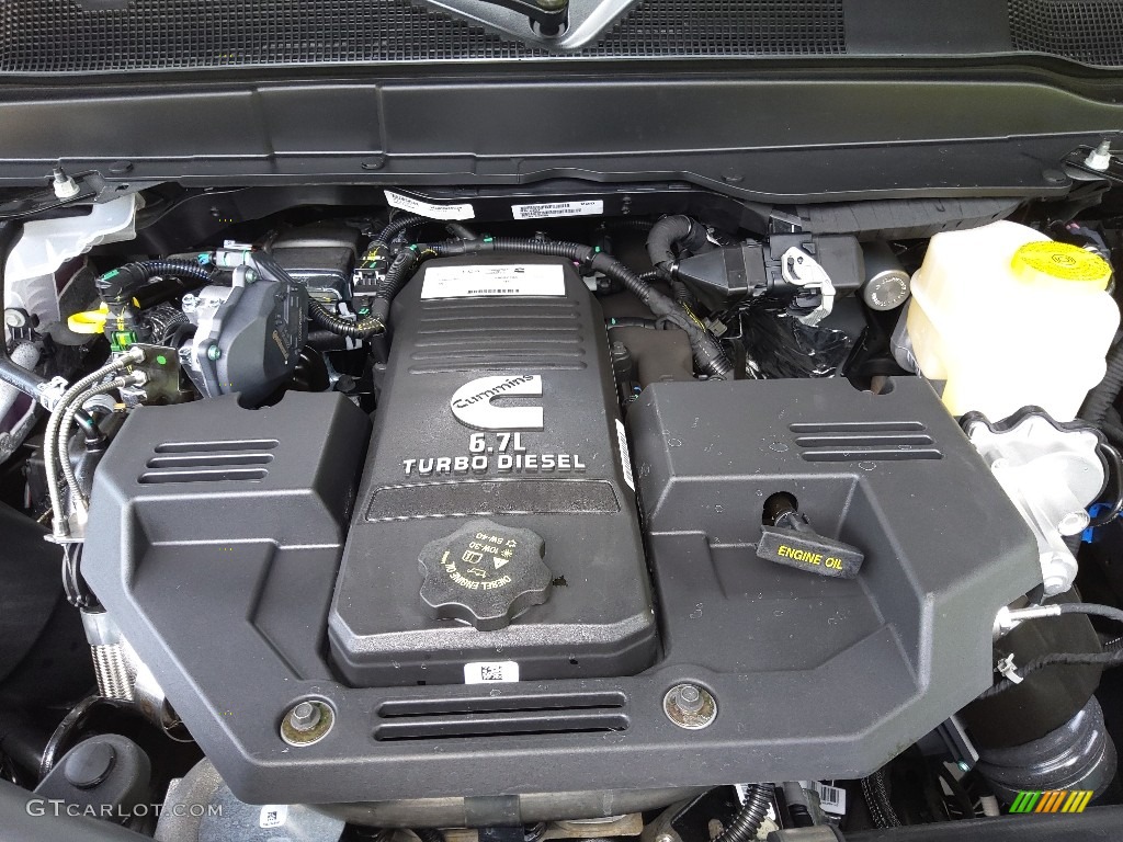 2022 Ram 2500 Laramie Mega Cab 4x4 Engine Photos