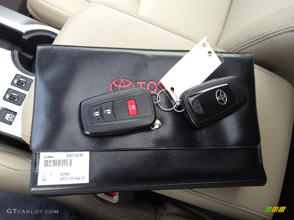 2022 Toyota 4Runner SR5 Premium Keys Photo #144778700