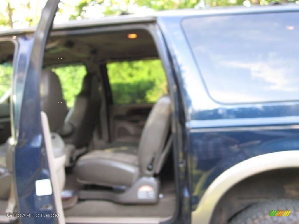 2003 Excursion Eddie Bauer 4x4 - Medium Wedgewood Blue Metallic / Medium Parchment photo #15