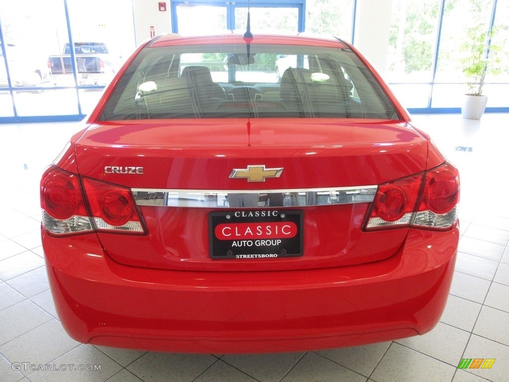 2014 Cruze LS - Red Hot / Jet Black/Medium Titanium photo #8