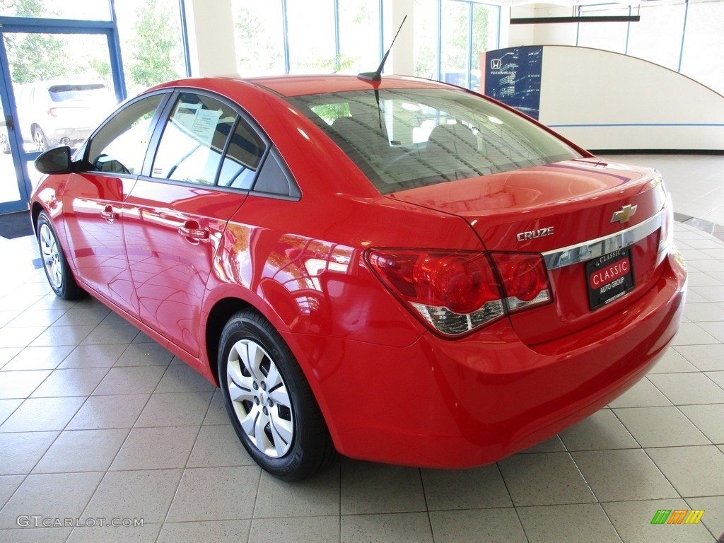 2014 Cruze LS - Red Hot / Jet Black/Medium Titanium photo #9