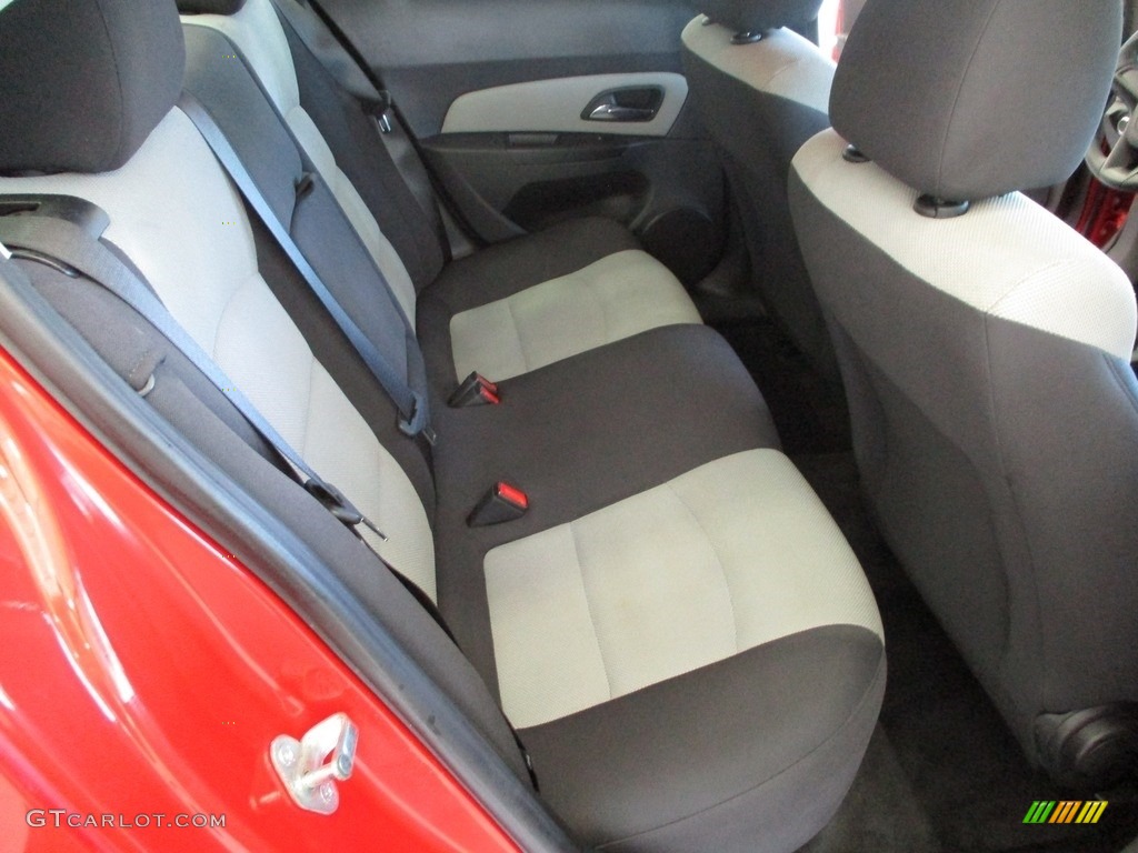 2014 Cruze LS - Red Hot / Jet Black/Medium Titanium photo #19