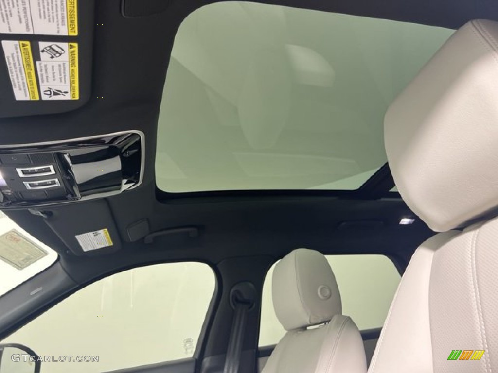 2023 Land Rover Range Rover Velar R-Dynamic S Sunroof Photos