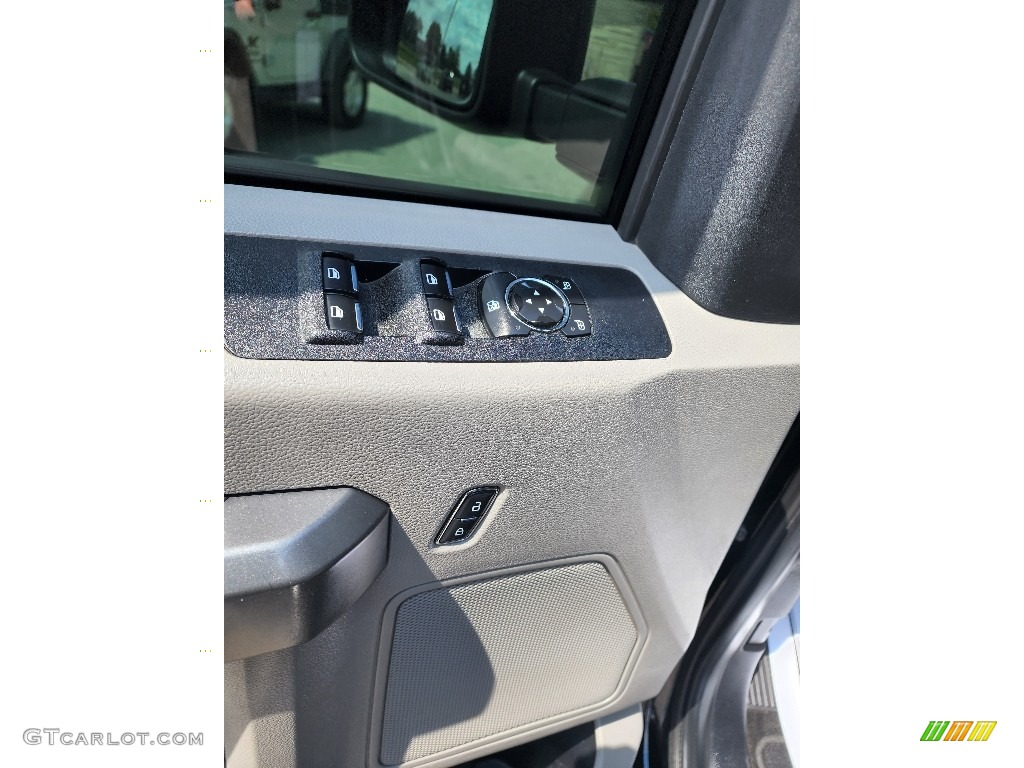 2017 F250 Super Duty XLT Crew Cab 4x4 - Shadow Black / Medium Earth Gray photo #14