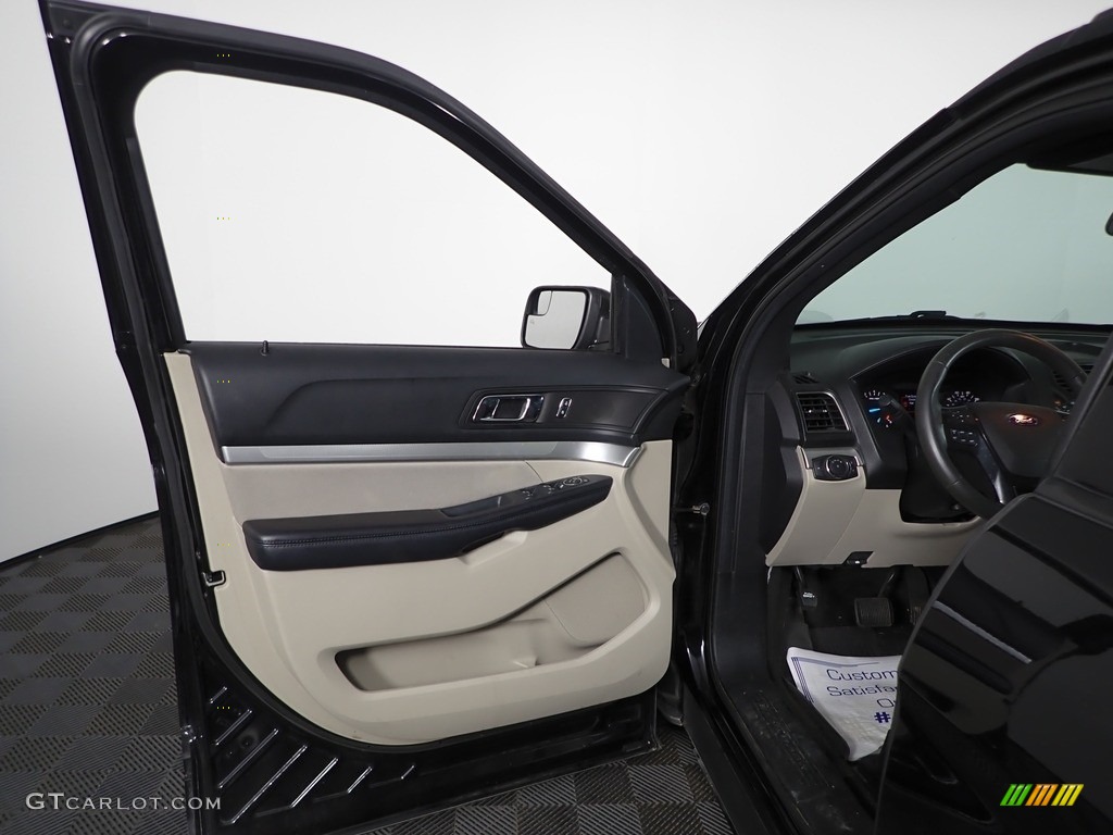 2018 Explorer 4WD - Shadow Black / Medium Stone photo #10