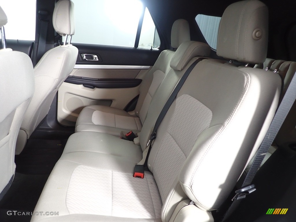 2018 Explorer 4WD - Shadow Black / Medium Stone photo #24