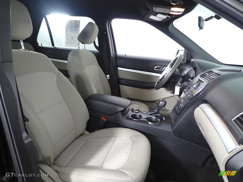 2018 Explorer 4WD - Shadow Black / Medium Stone photo #29