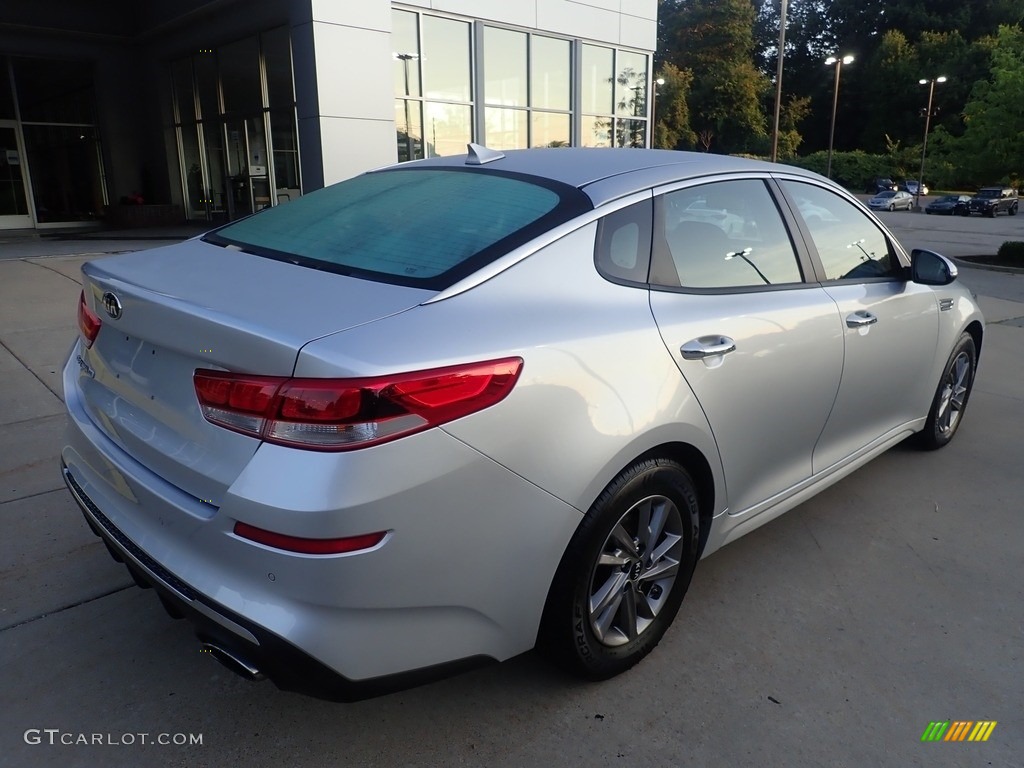 2020 Optima LX - Sparkling Silver / Black photo #2