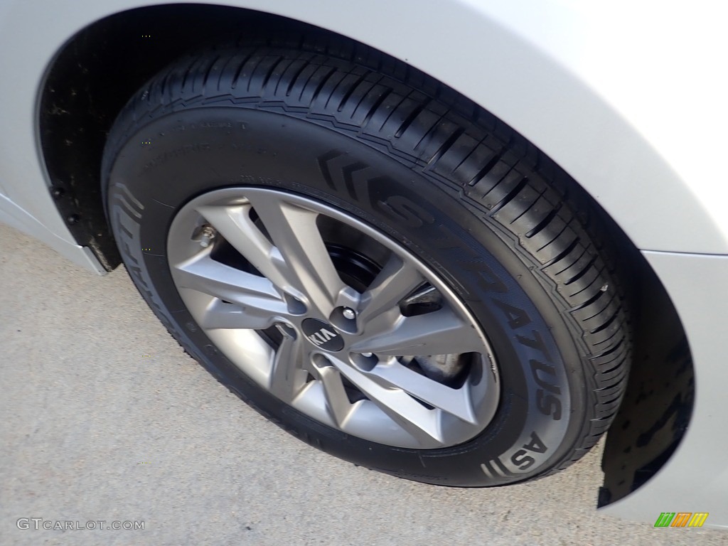 2020 Optima LX - Sparkling Silver / Black photo #10