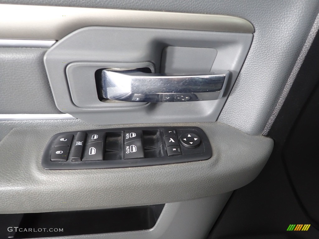 2016 Ram 1500 Big Horn Crew Cab 4x4 Black/Diesel Gray Door Panel Photo #144784145