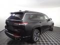 Diamond Black Crystal Pearl - Grand Cherokee L Overland 4x4 Photo No. 13