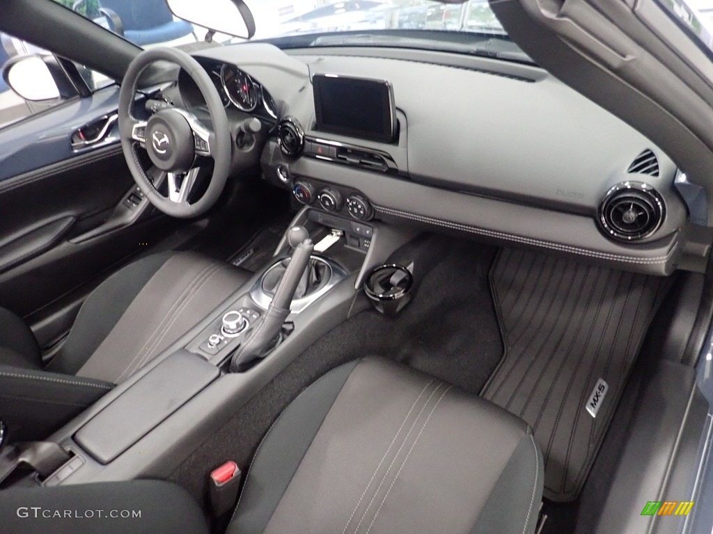 Black Interior 2022 Mazda MX-5 Miata Club Photo #144785381
