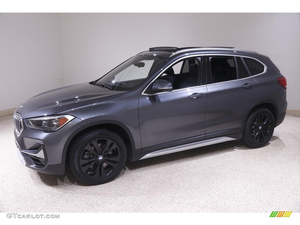 2020 X1 xDrive28i - Mineral Grey Metallic / Black photo #3