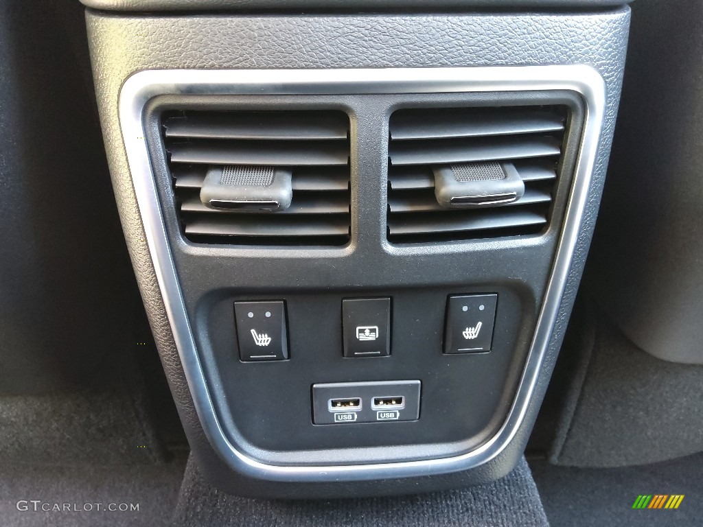 2022 Chrysler 300 Touring L AWD Controls Photo #144786644