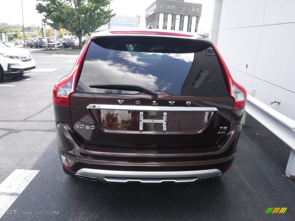 2017 XC60 T5 AWD Dynamic - Rich Java Metallic / Soft Beige photo #7