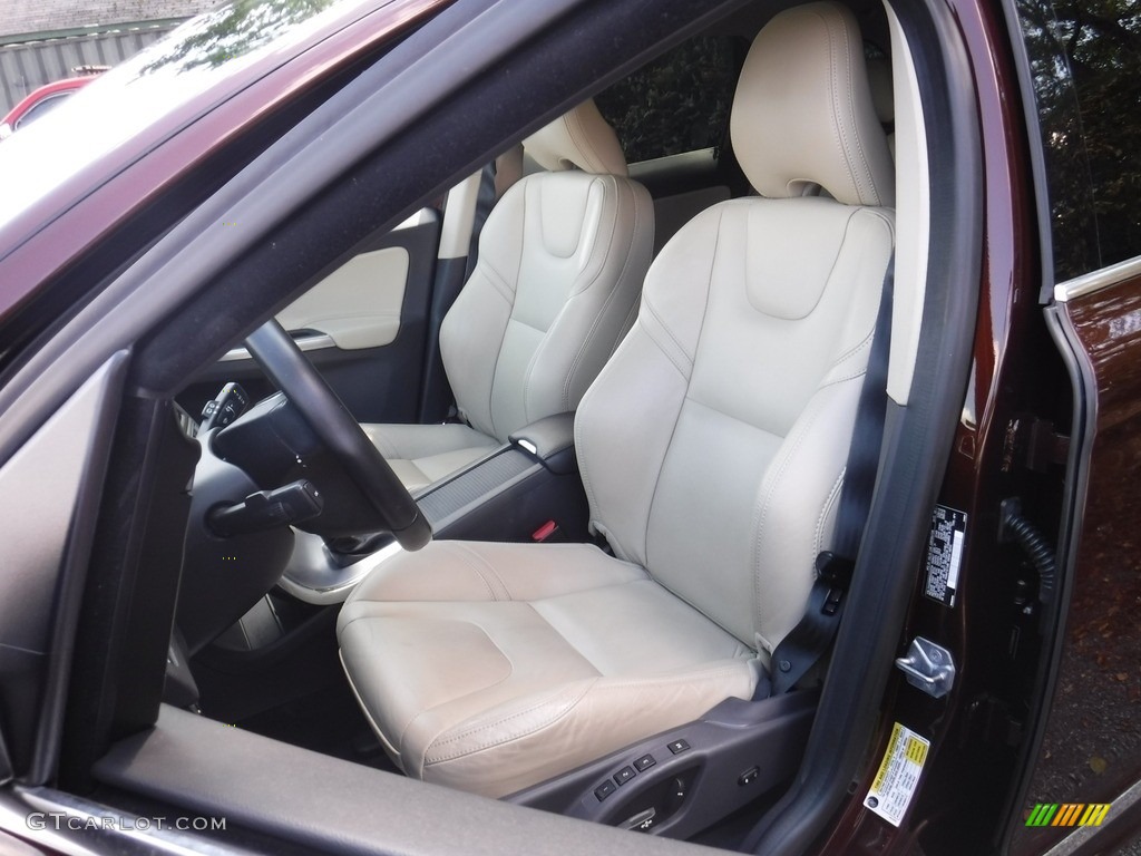 2017 Volvo XC60 T5 AWD Dynamic Front Seat Photo #144786749