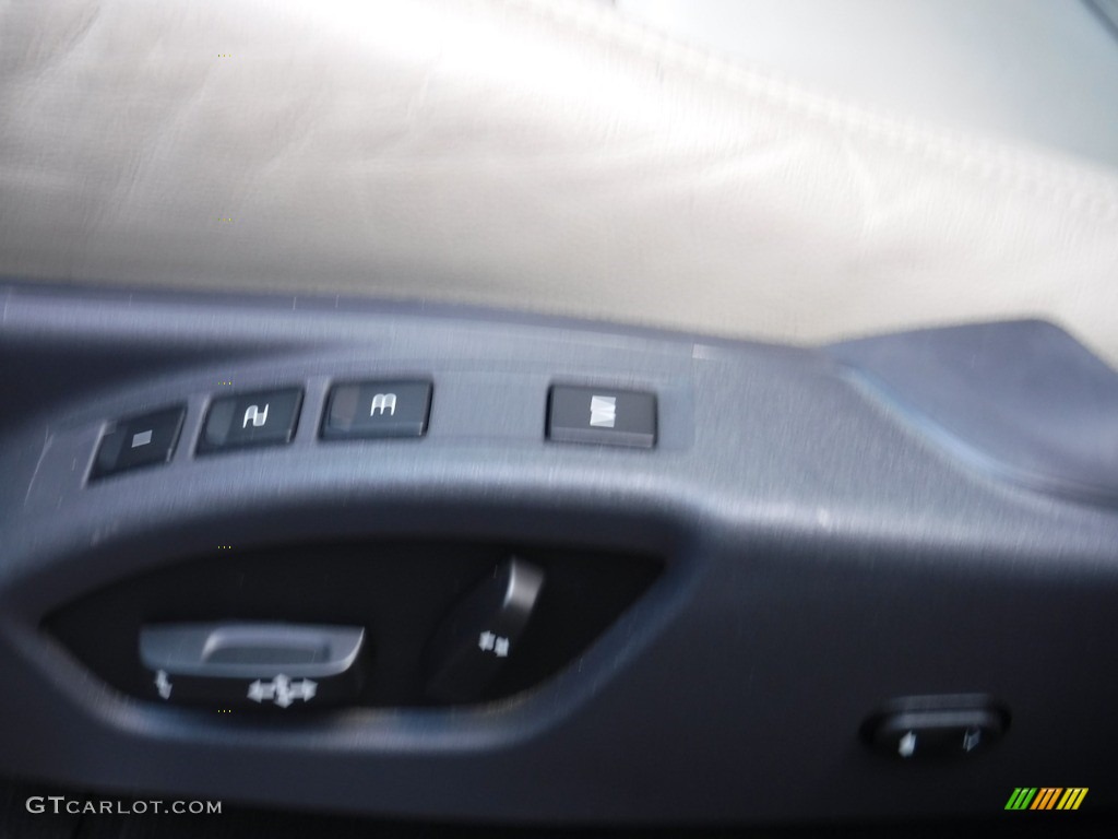 2017 XC60 T5 AWD Dynamic - Rich Java Metallic / Soft Beige photo #12