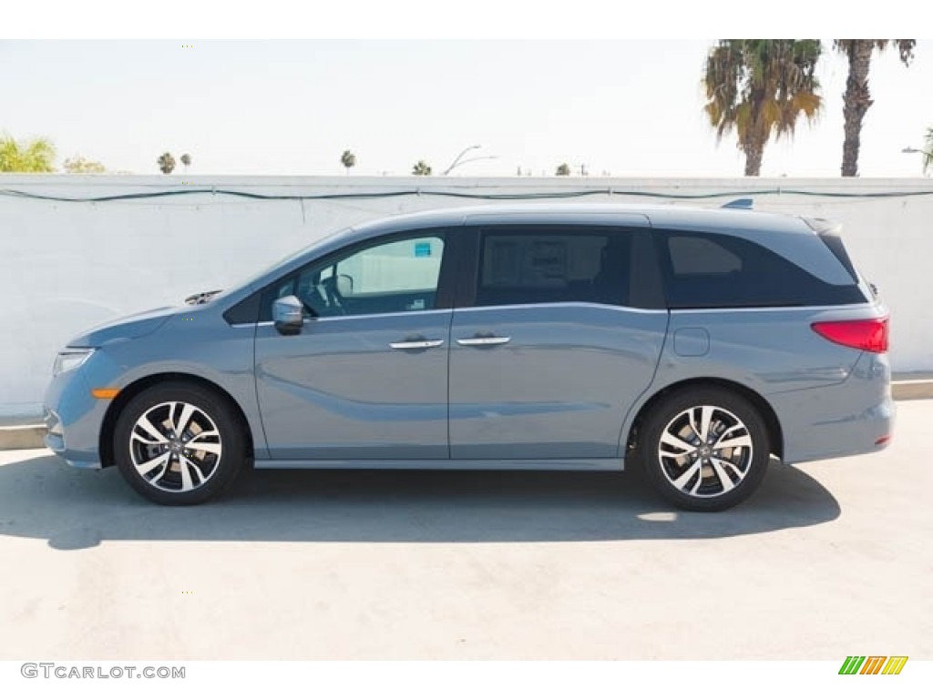 Sonic Gray Pearl 2023 Honda Odyssey Touring Exterior Photo #144791080