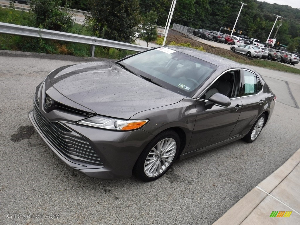 2018 Camry XLE - Predawn Gray Mica / Black photo #12