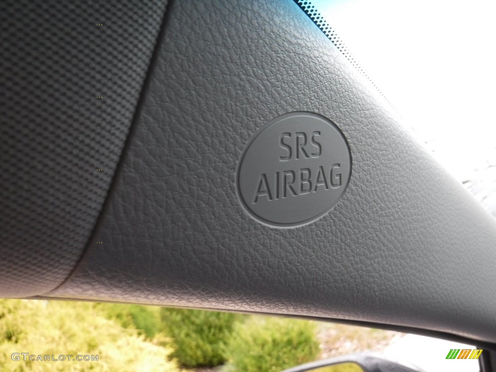 2018 Camry XLE - Predawn Gray Mica / Black photo #27