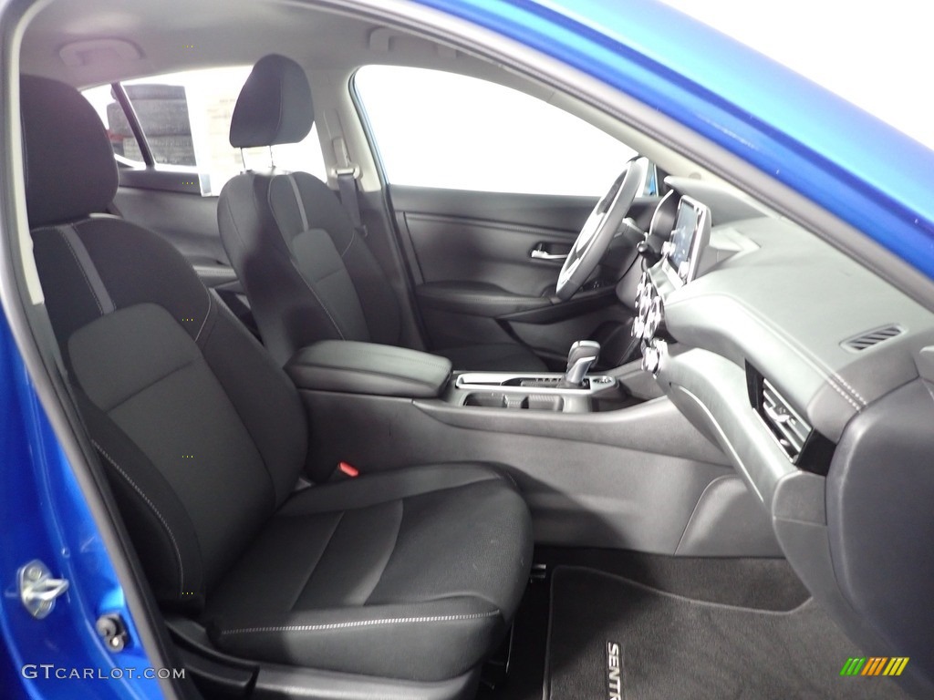 Charcoal Interior 2022 Nissan Sentra SV Photo #144795985