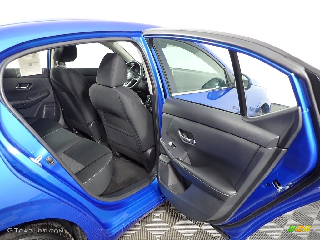 2022 Nissan Sentra SV Door Panel Photos
