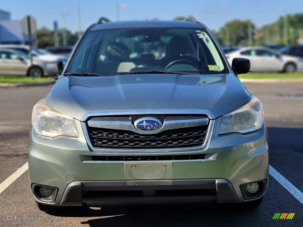 2015 Forester 2.5i - Jasmine Green Metallic / Gray photo #2