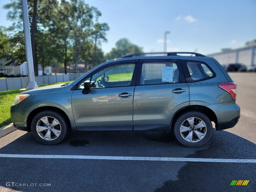 2015 Forester 2.5i - Jasmine Green Metallic / Gray photo #8